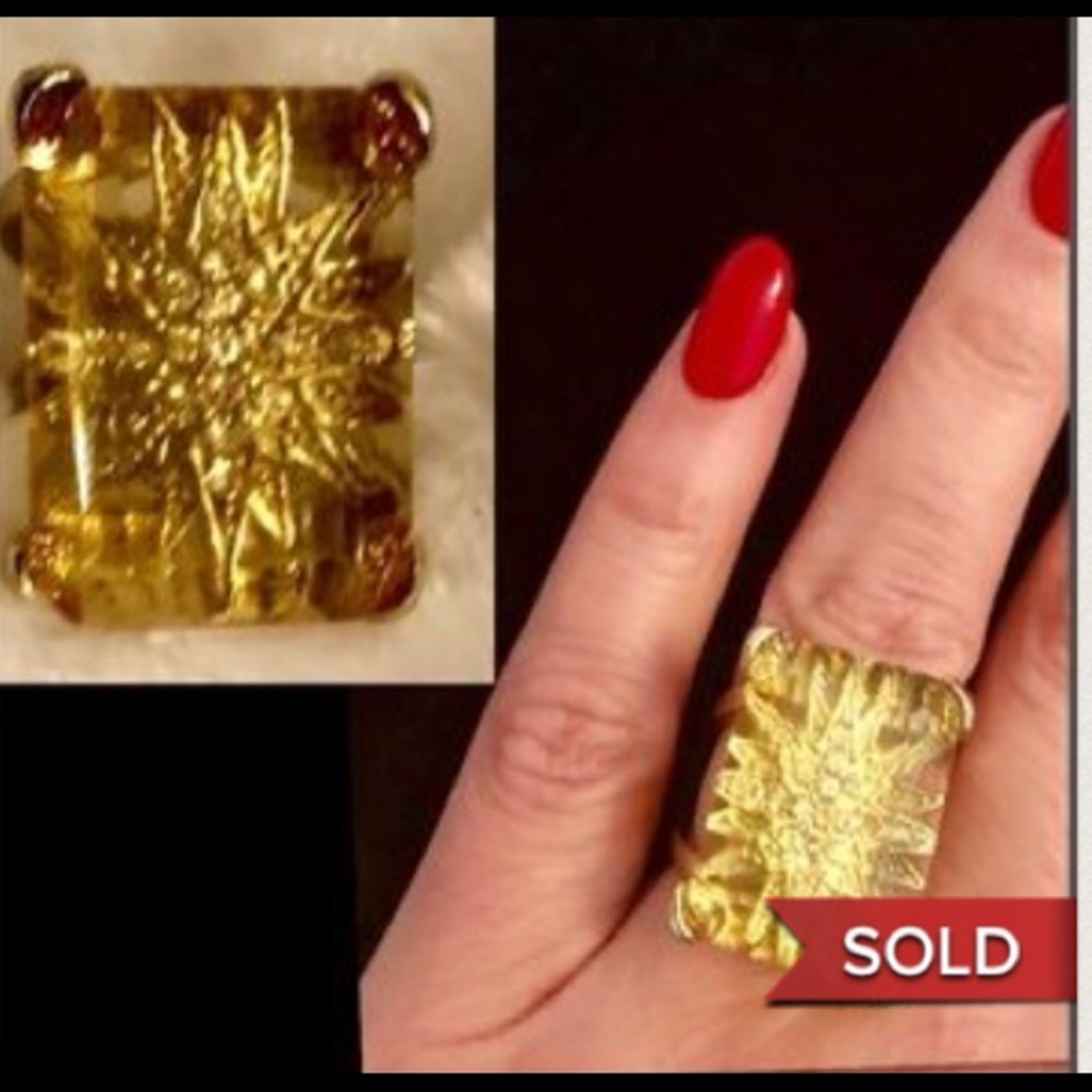 VINTAGE DOUBLE LAYER LUCITE SWAROVSKI STAR RING - Picture 1 of 8
